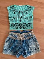 Mooie zomerse setje top/crop en korte broek 122/128, Ophalen of Verzenden