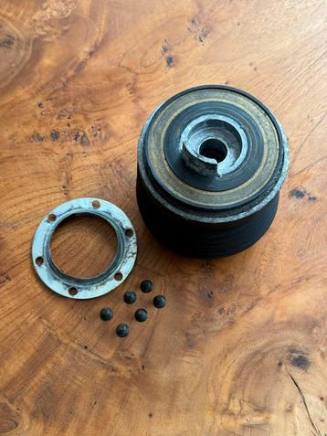 Momo L6605 Stuur Naaf Opel Ascona Astra Calibra Corsa Kadett beschikbaar voor biedingen