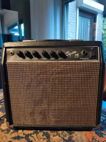 Fender Squier 15 Gitaarversterker - Gaat Aan! beschikbaar voor biedingen