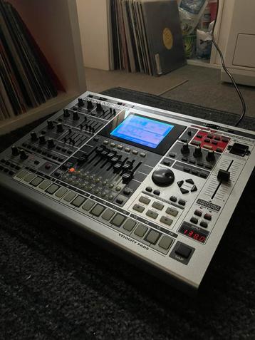 Roland MC-909 Groovebox beschikbaar voor biedingen