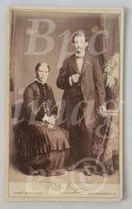 cdv welgesteld echtpaar staand Amsterdam 1880's, Gebruikt, Verzenden, Foto, Voor 1940