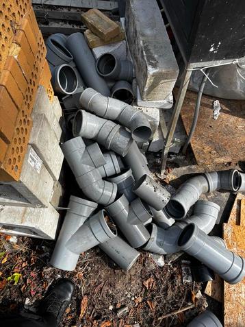 PVC Buizen en Bochten - Diverse Maten beschikbaar voor biedingen
