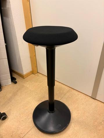 Flexibele kruk - wiebelkruk beschikbaar voor biedingen