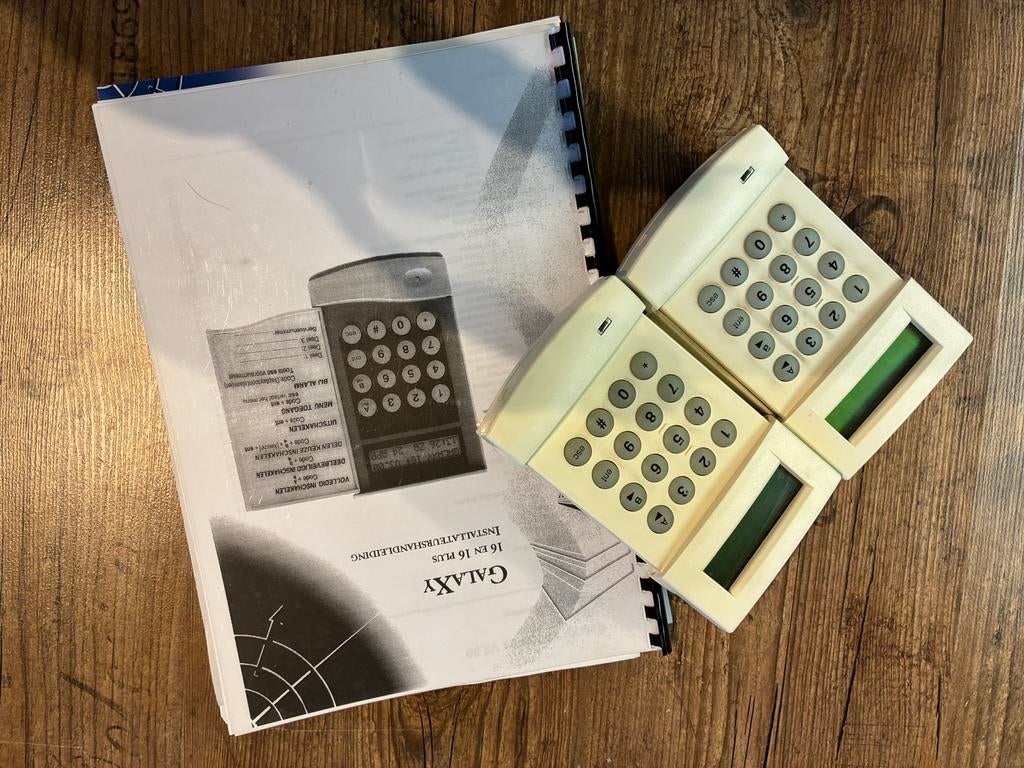 Honeywell Galaxy plus met nieuwe RIO, 2x codepaneel etc, Doe-het-zelf en Verbouw, Ophalen of Verzenden, Compleet systeem, Alarmoproep bij centrale