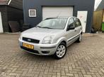 Ford Fusion 1.6-16V Bj 2004 slechts 95000 km !, Auto's, Ford, Origineel Nederlands, Te koop, Zilver of Grijs, 5 stoelen