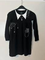Zwart Wednesday jurkje, Kinderen en Baby's, Carnavalskleding en Verkleedspullen, Ophalen of Verzenden, Zo goed als nieuw, 122 t/m 128