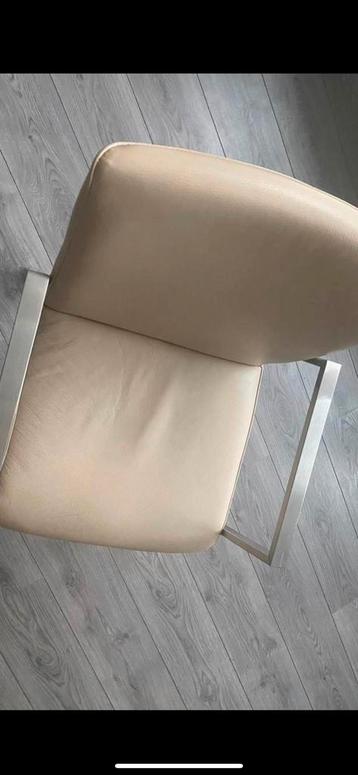 4 Goossens leren stoelen + GRATIS eettafel beschikbaar voor biedingen