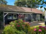 2 chalets eigen grond Goedereede bij Ouddorp ca 600 m2, Ophalen, Zo goed als nieuw, 3 ramen of meer, Met overkapping