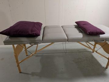 Behandeltafel, inklapbaar en vervoerbaar beschikbaar voor biedingen