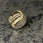 14 k gouden vrouwen ring, Ophalen of Verzenden, Zo goed als nieuw, 17 tot 18, Met edelsteen
