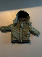 Winterjas legergroen met afneembare capuchon maat 62, Kinderen en Baby's, Babykleding | Maat 62, Ophalen of Verzenden