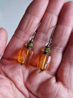Vintage zilveren  oorbellen amber met.peridot., Verzenden, Zo goed als nieuw, Zilver, Zilver