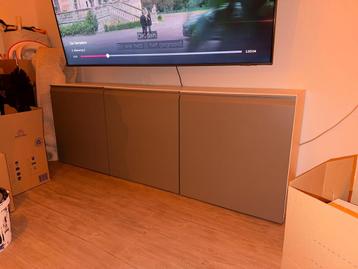 Ikea tv kast , taupe, greeloze tv kast
