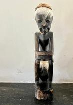 Afrikaans beeldje van een zittende man, Verzamelen, Beelden en Beeldjes, Ophalen of Verzenden, Zo goed als nieuw, Mens