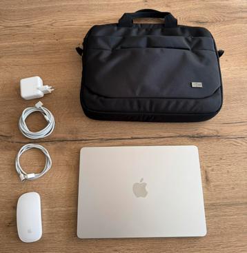 Apple Macbook Air 13,6 inch ZGAN beschikbaar voor biedingen