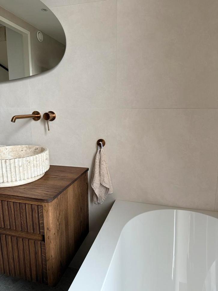 Beige badkamertegels - Sanitairwinkel, Doe-het-zelf en Verbouw, Tegels, Nieuw, Wandtegels, Keramiek, 20 tot 40 cm, 60 cm of meer