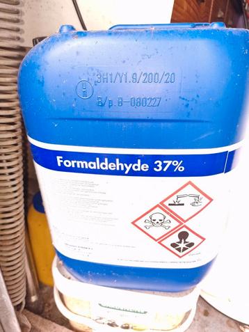 Formalin 37%  20 liter can 40 eu vaste prijs beschikbaar voor biedingen