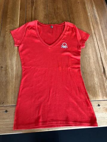 Oranje Benetton shirt, maat S beschikbaar voor biedingen