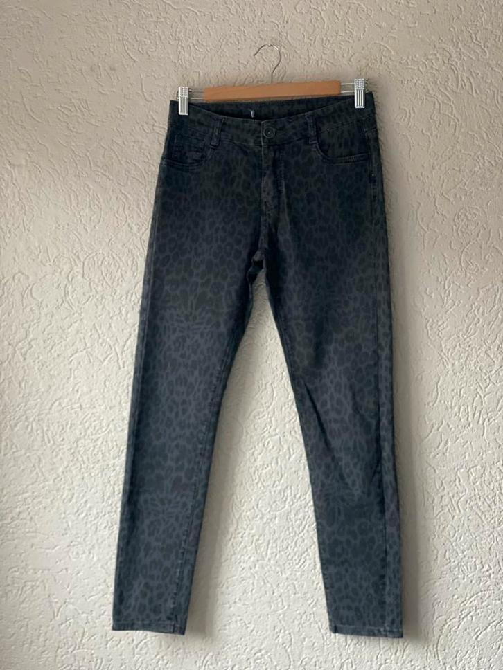 Jeans panterprint (S), Kleding | Dames, Spijkerbroeken en Jeans, Gedragen, W28 - W29 (confectie 36), Overige kleuren, Ophalen of Verzenden
