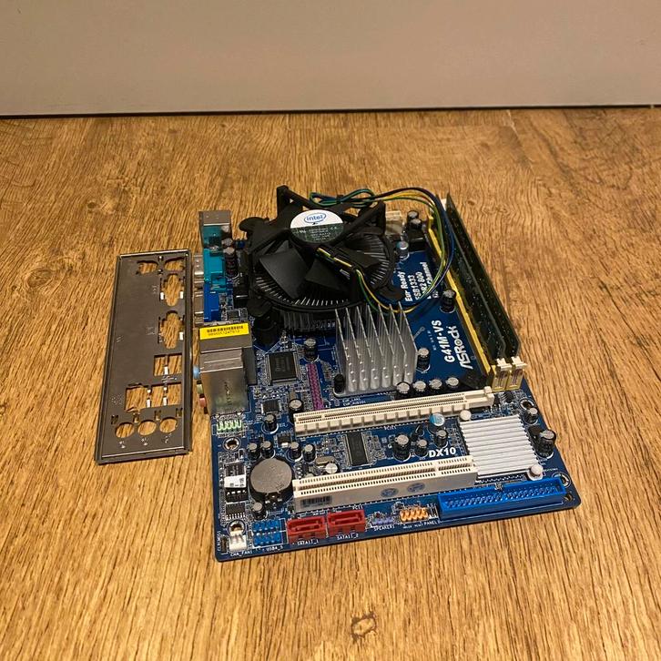 Asrock G41M-VS met Intel Core Processor, Computers en Software, Moederborden, Gebruikt, Intel, DDR2, Ophalen of Verzenden