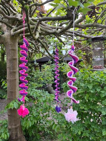 Windspinner setje 3 roze paars feest slingers decoratie beschikbaar voor biedingen