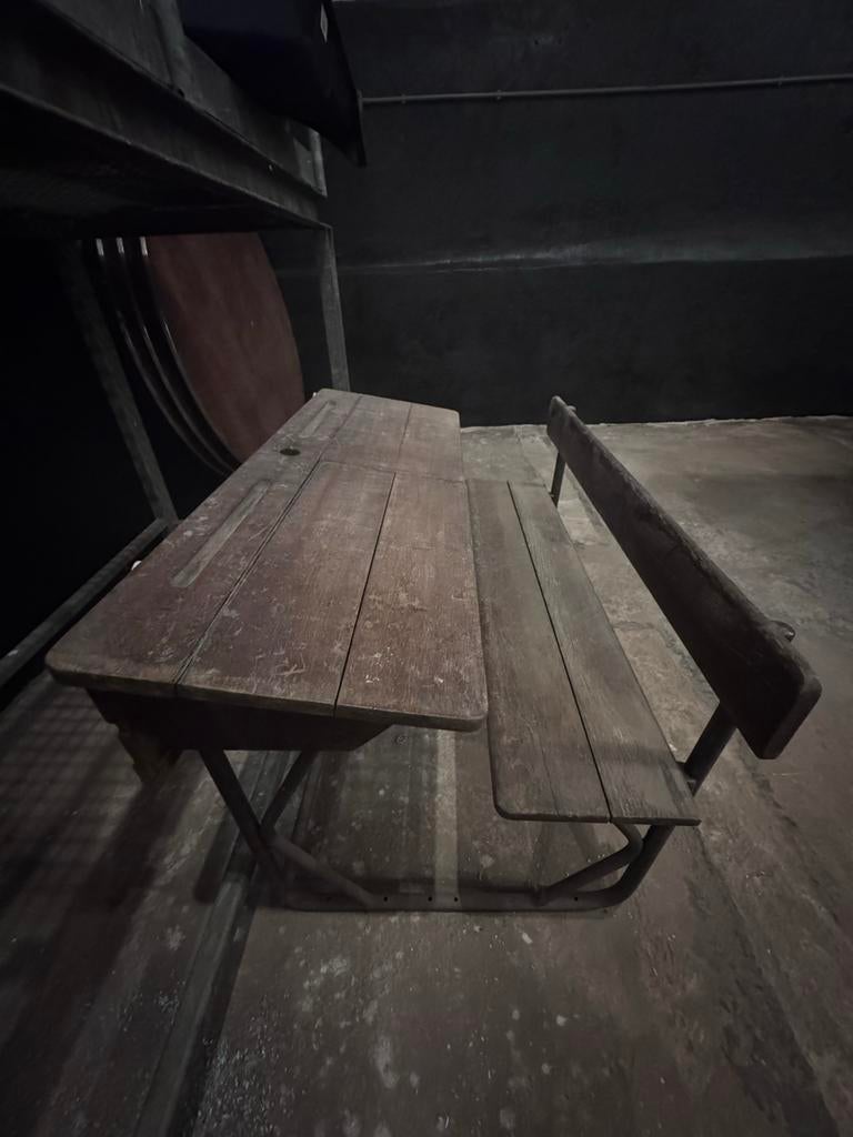Vintage Schoolbankje - Charmant en functioneel, Antiek en Kunst, Antiek | Meubels | Stoelen en Banken, Ophalen of Verzenden