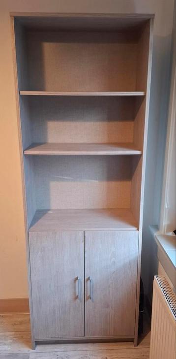 Half open boekenkast / opbergkast / keukenkast beschikbaar voor biedingen