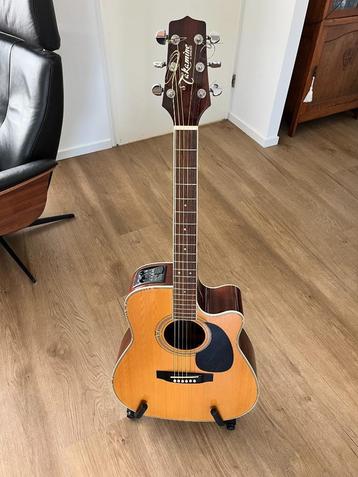 Takamine EG332C beschikbaar voor biedingen