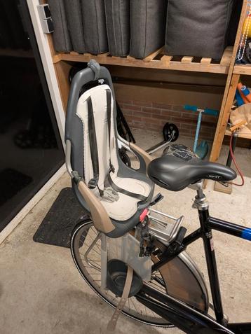 Fietsstoel voor kinderen beschikbaar voor biedingen