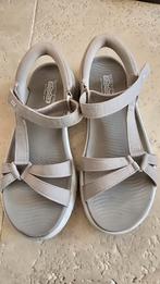 SKECHERS sandalen. SLIP-INS, Kleding | Dames, Schoenen, Skechers, Beige, Zo goed als nieuw, Sandalen of Muiltjes