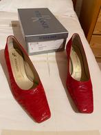 Rode leren schoenen met hak maat 7,  Peter Kaiser, Kleding | Dames, Schoenen, Peter Kaiser, Nieuw, Ophalen of Verzenden, Schoenen met hoge hakken