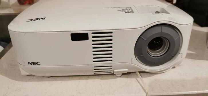 NEC VT590G Projector - Getest & Werkend!, Audio, Tv en Foto, Beamers, Gebruikt, LCD, Full HD (1080), Ophalen of Verzenden