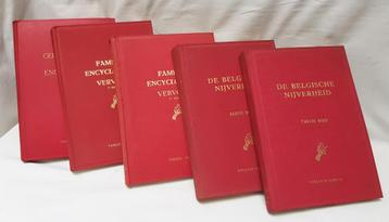 Familia -Encyclopedie - plakboek - 5 delen. beschikbaar voor biedingen