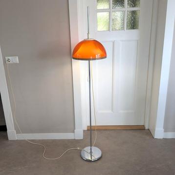 Gepo vintage paddestoel space age vloerlamp. Oranje Acryl beschikbaar voor biedingen