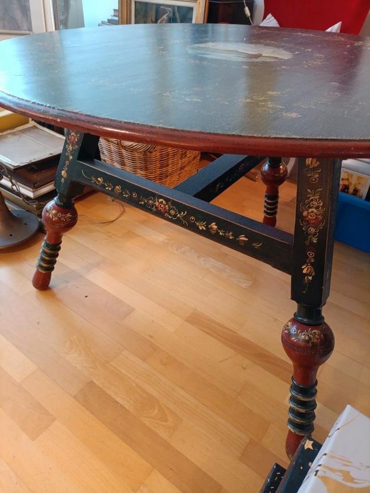 Antieke ronde Hindeloopen tafel met handgeschilderde details, Antiek en Kunst, Antiek | Meubels | Tafels, Ophalen