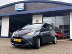 Toyota Aygo 1.0 VVT-i x-fun, Auto's, Toyota, Origineel Nederlands, Te koop, Zilver of Grijs, Benzine