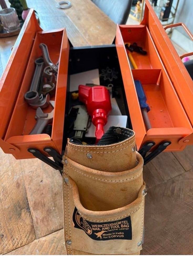Toolbox inclusief accessoires voor de jonge klussers, Ophalen, Zo goed als nieuw
