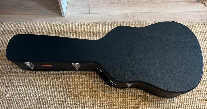 Stagg gitaarkoffer in goede staat, Muziek en Instrumenten, Behuizingen en Koffers, Zo goed als nieuw, Akoestische gitaar, Ophalen