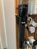 Oplaadbare maglite met wandhouder, Ophalen of Verzenden, Gebruikt, Batterij