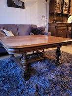 Mooie antieke salontafel 110-102 cm, Ophalen