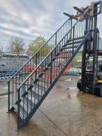 Stalen trap antraciet. Hoog 2,85 mtr. Nob167, Doe-het-zelf en Verbouw, Ladders en Trappen, Ophalen, Zo goed als nieuw, 2 tot 4 meter