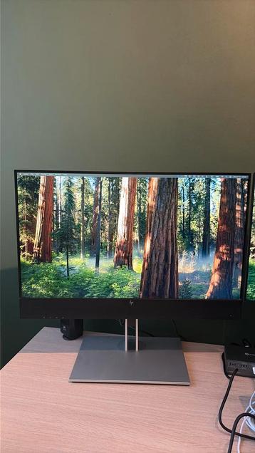 HP E24mv G4 – 24 inch Full HD Monitor met ingebouwde webcam beschikbaar voor biedingen