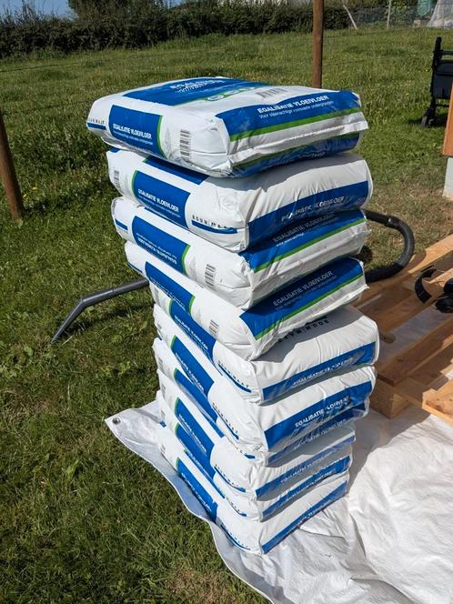 Bouwmaat egalisatiemortel 10 zakken a 25kg, Doe-het-zelf en Verbouw, Overige Doe-het-zelf en Verbouw, Nieuw, Ophalen