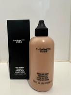 MAC Face and body foundation C5, 120ml, Sieraden, Tassen en Uiterlijk, Uiterlijk | Cosmetica en Make-up, Nieuw, Beige, Gehele gezicht