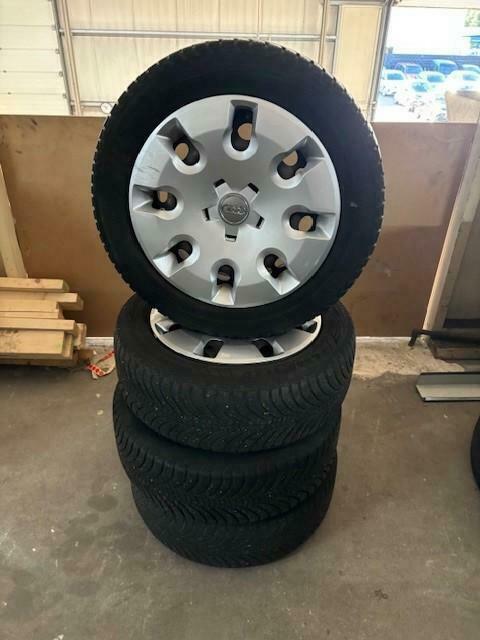 winterset Audi A1, Auto-onderdelen, Banden en Velgen, Banden en Velgen, Winterbanden, 15 inch, 185 mm, Gebruikt, Ophalen