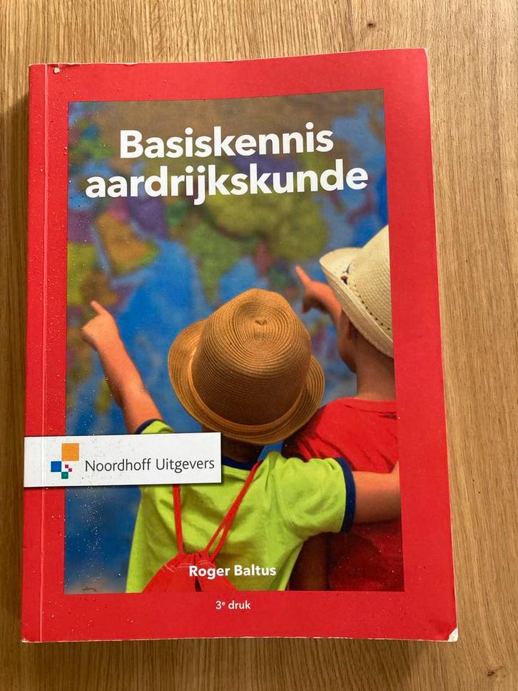 Roger Baltus - Basiskennis Aardrijkskunde, Boeken, Schoolboeken, Zo goed als nieuw, Aardrijkskunde, Overige niveaus, Ophalen of Verzenden