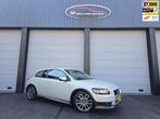 Volvo C30 2.4 D5 R-design Automaat schakelt niet goed schokt, Gebruikt, 700 kg, 4 stoelen, Wit