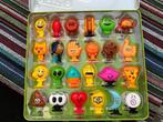 Emoji poppetjes van de Plus in bewaarblik compleet, Verzamelen, Supermarktacties, Emoji poppetjes van de Plus in bewaarblik compleet