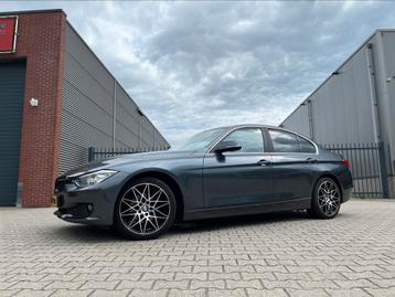 BMW 320i e.d F30 xenon/pdc/navi/trekhaak beschikbaar voor biedingen