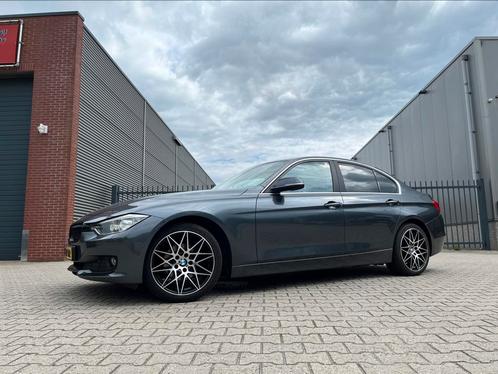 BMW 320i e.d F30 xenon/pdc/navi/trekhaak, Auto's, BMW, Bedrijf, 3-Serie, ABS, Airbags, Airconditioning, Alarm, Bluetooth, Boordcomputer
